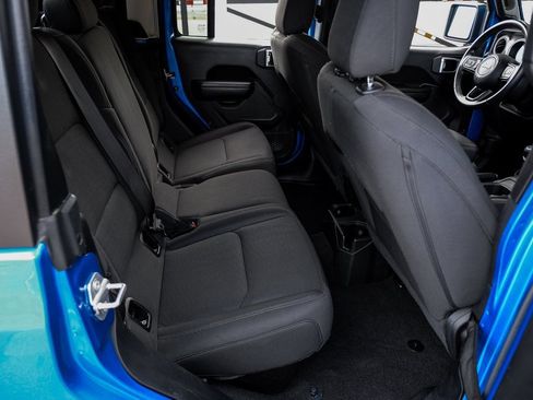 Used 2021 Jeep Gladiator Willys image 47