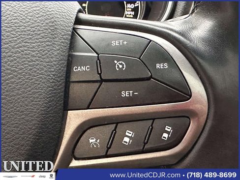 Used 2021 Jeep Cherokee Limited image 25