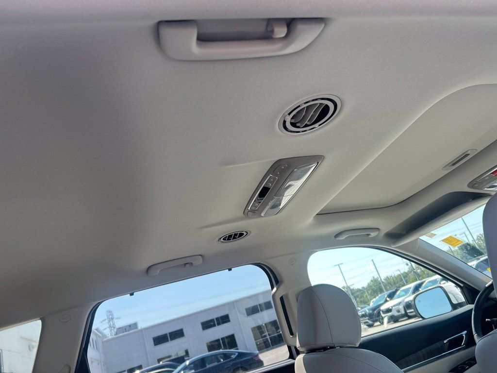 Used 2025 Kia Telluride EX FWD image 15
