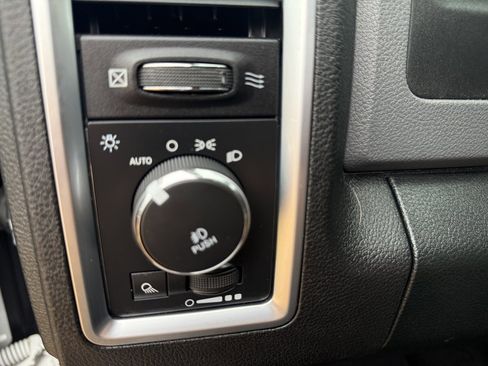 Used 2015 RAM 1500 Lone Star image 16