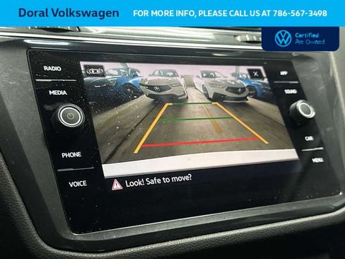 Certified 2022 Volkswagen Tiguan SE image 19