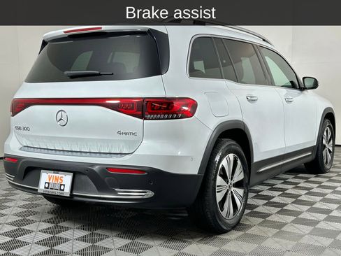 Used 2023 Mercedes-Benz EQB 300 4MATIC w/ Exclusive Package image 4