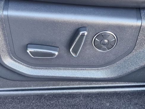 Certified 2020 Ford F150 Platinum w/ Equipment Group 701A Luxury image 14