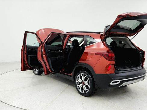 Used 2021 Kia Seltos S AWD/4WD image 10