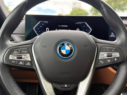Used 2023 BMW i4 eDrive35 image 29