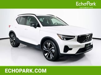 Used 2023 Volvo XC40 B5 Plus w/ Climate Package video 1