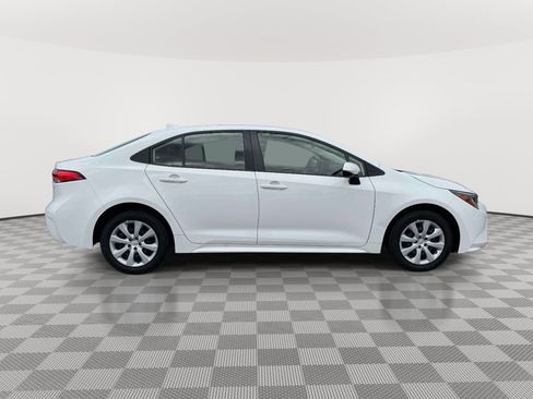 Used 2023 Toyota Corolla LE FWD image 8