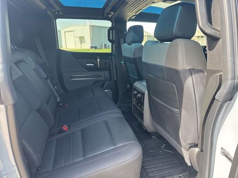 Used 2024 GMC Hummer EV 2X AWD/4WD image 11