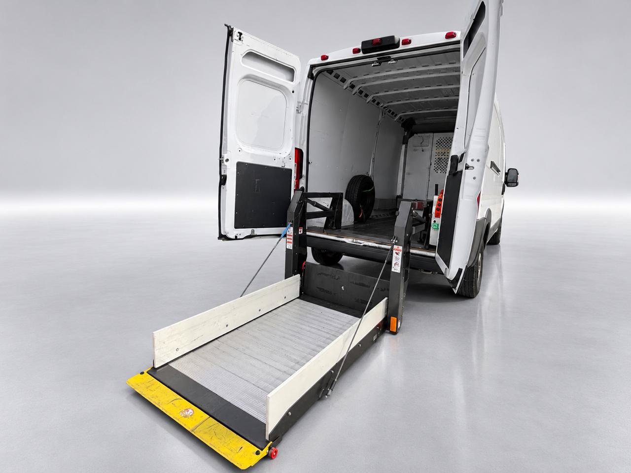Used 2019 RAM ProMaster 2500 FWD image 10