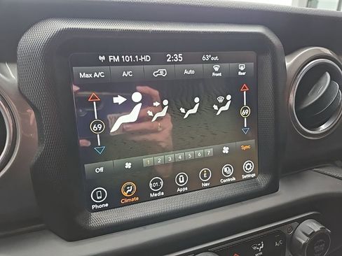 Used 2020 Jeep Wrangler Unlimited Sahara w/ Uconnect 4C Nav & Sound Group image 56