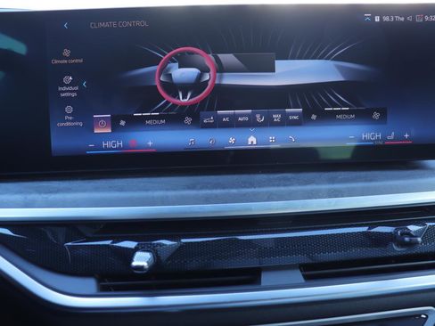 Used 2024 BMW X5 xDrive40i w/ Premium Package image 33