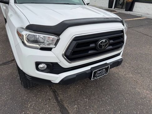 Used 2021 Toyota Tacoma TRD Sport AWD/4WD image 13