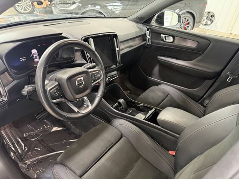 Used 2023 Volvo XC40 Recharge Plus AWD/4WD image 8