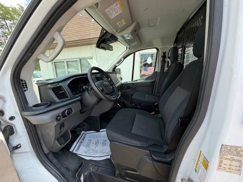 Used 2024 Ford Transit 250 Low Roof w/ Exterior Upgrade Package RWD image 9