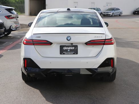 Certified 2026 BMW 550e xDrive w/ Premium Package AWD/4WD image 12