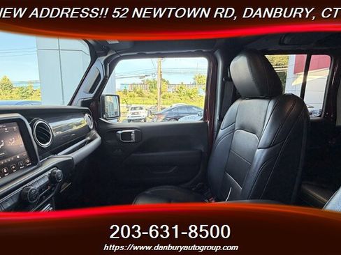 Used 2021 Jeep Wrangler Unlimited Sahara AWD/4WD image 16