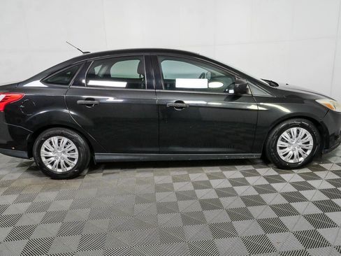 Used 2014 Ford Focus S FWD image 2