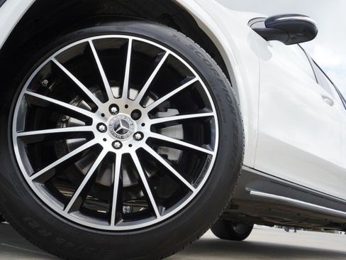 Used 2022 Mercedes-Benz GLE 350 4MATIC image 11