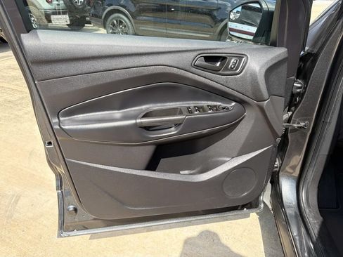 Used 2019 Ford Escape S FWD image 21