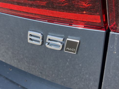 New 2026 Volvo XC60 B5 Plus w/ Protection Package image 10