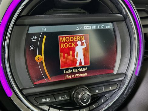 Used 2020 MINI Cooper 2-Door Hardtop image 21