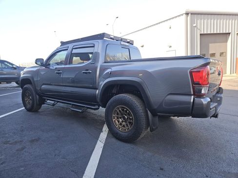 Used 2023 Toyota Tacoma 4x4 Double Cab image 2