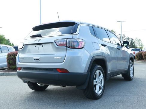 Used 2023 Jeep Compass Sport image 6