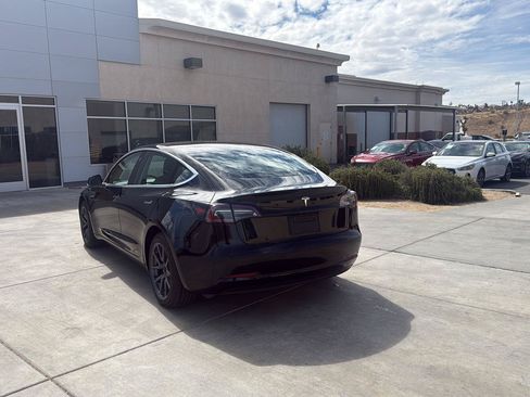 Used 2019 Tesla Model 3 Standard Range Plus RWD image 6
