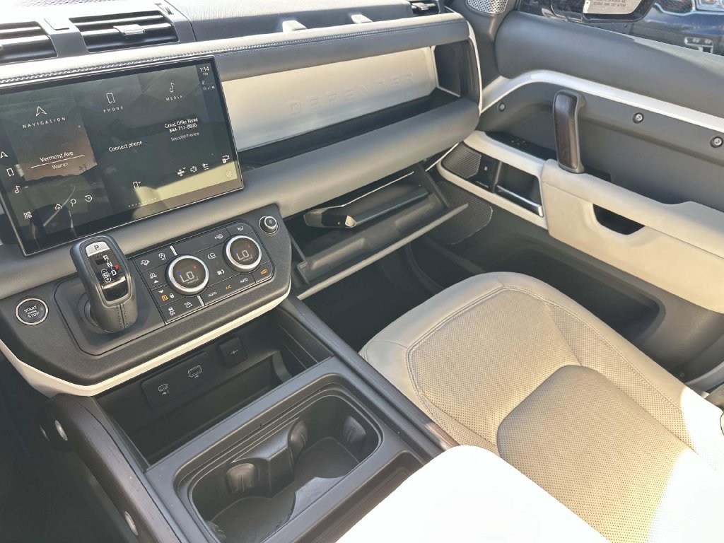 Used 2023 Land Rover Defender 130 First Edition AWD/4WD image 35
