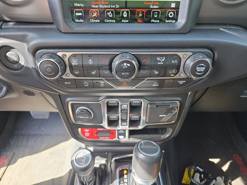 Used 2021 Jeep Gladiator Rubicon image 27