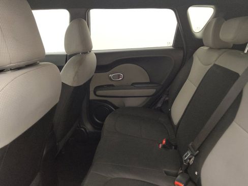 Used 2019 Kia Soul FWD image 18
