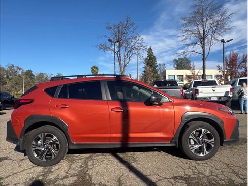 Used 2024 Subaru Crosstrek 2.0i Premium image 8
