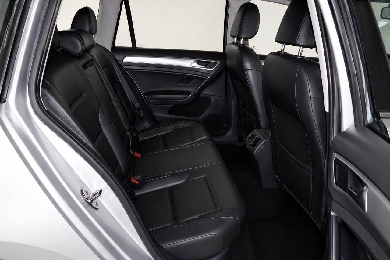 Used 2015 Volkswagen Golf TDI SEL FWD image 16