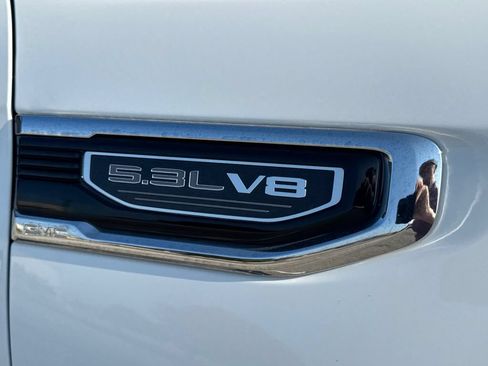Used 2024 GMC Sierra 1500 SLT w/ SLT Premium Plus Package AWD/4WD image 11