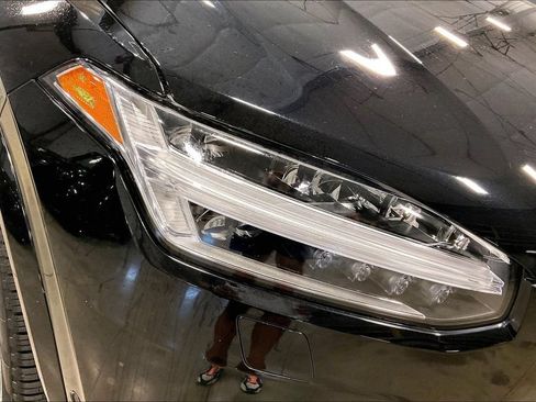 Certified 2024 Volvo XC90 B6 Plus w/ Protection Package Premier AWD/4WD image 33