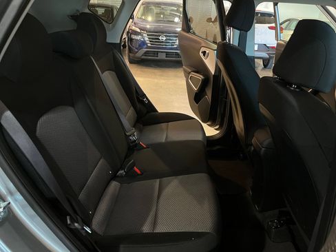 Used 2025 Kia Soul LX w/ LX Technology Package FWD image 36
