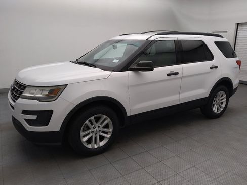 Used 2016 Ford Explorer 4WD image 2