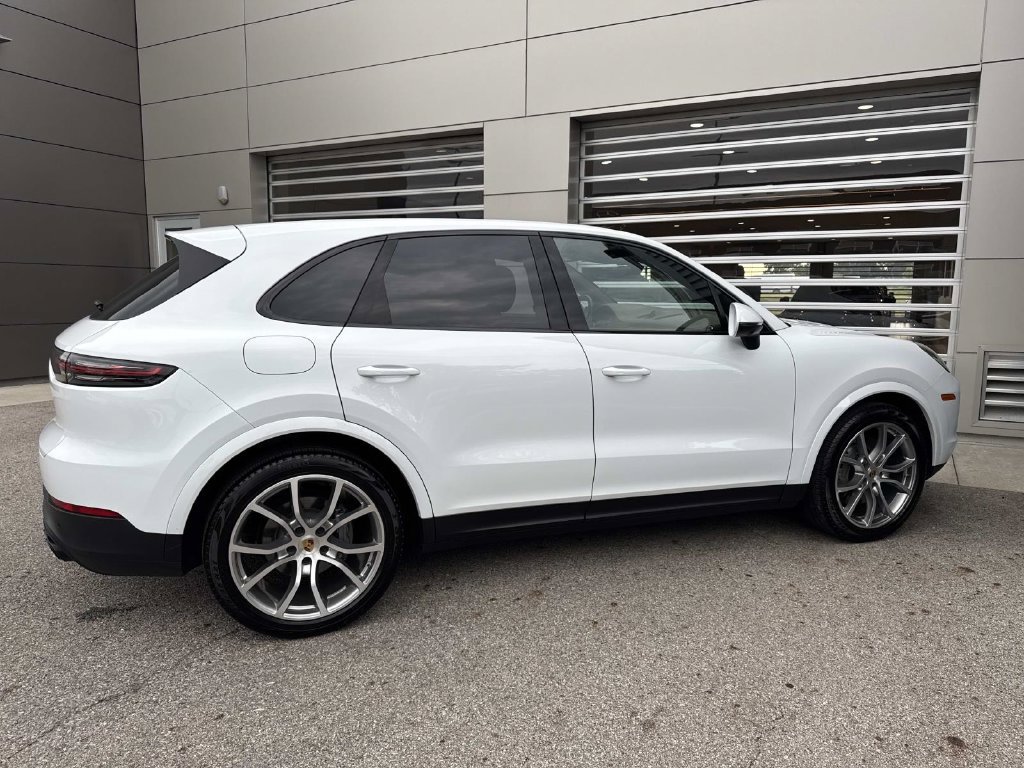 Certified 2023 Porsche Cayenne S Platinum AWD/4WD image 7