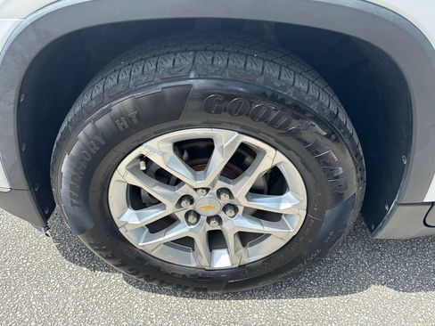 Used 2018 Chevrolet Traverse LT AWD/4WD image 11