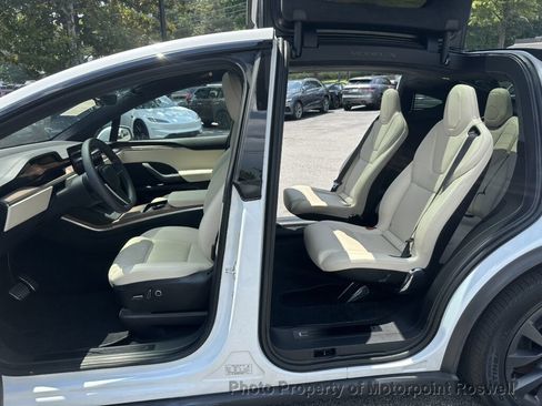Used 2024 Tesla Model X AWD/4WD image 14
