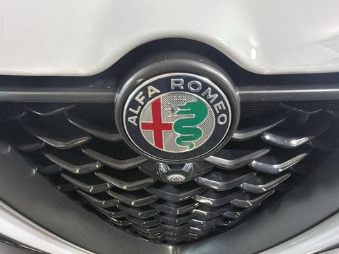 Used 2024 Alfa Romeo Tonale Veloce AWD/4WD image 10