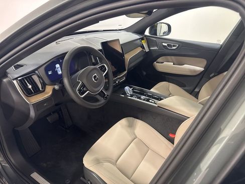 New 2026 Volvo XC60 B5 Plus w/ Climate Package image 18