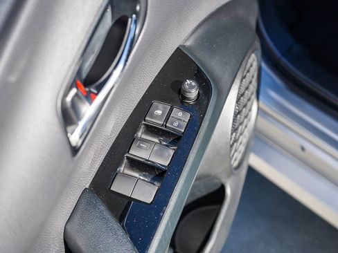 Used 2021 Toyota Prius Prime XLE w/ Carpet Mat Package (TMS) image 20