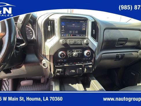 Used 2021 Chevrolet Silverado 2500 LTZ w/ LTZ Premium Package AWD/4WD image 15