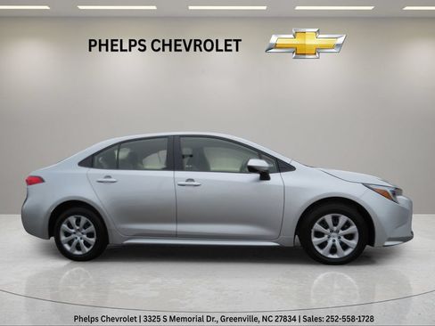Used 2026 Toyota Corolla LE FWD image 11