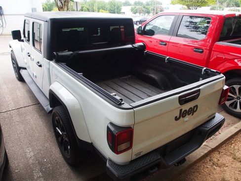 Used 2021 Jeep Gladiator Sport AWD/4WD image 5