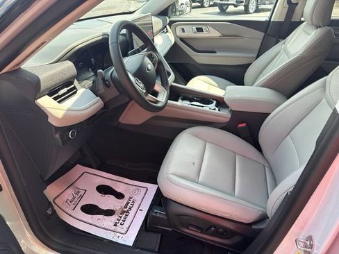 New 2026 Ford Explorer Active w/ Active Comfort Package AWD/4WD image 6