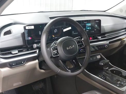 New 2026 Kia Carnival LXS image 17