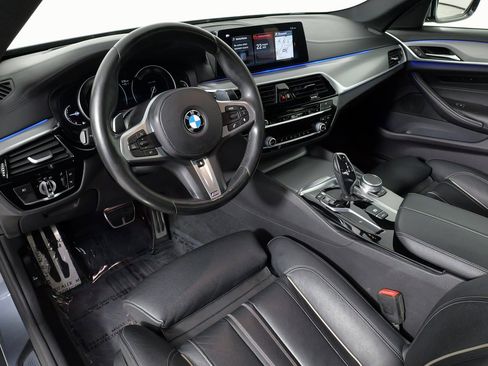 Used 2018 BMW 530i xDrive w/ M Sport Package image 36