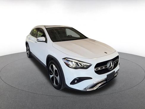 Used 2025 Mercedes-Benz GLA 250 4MATIC image 3